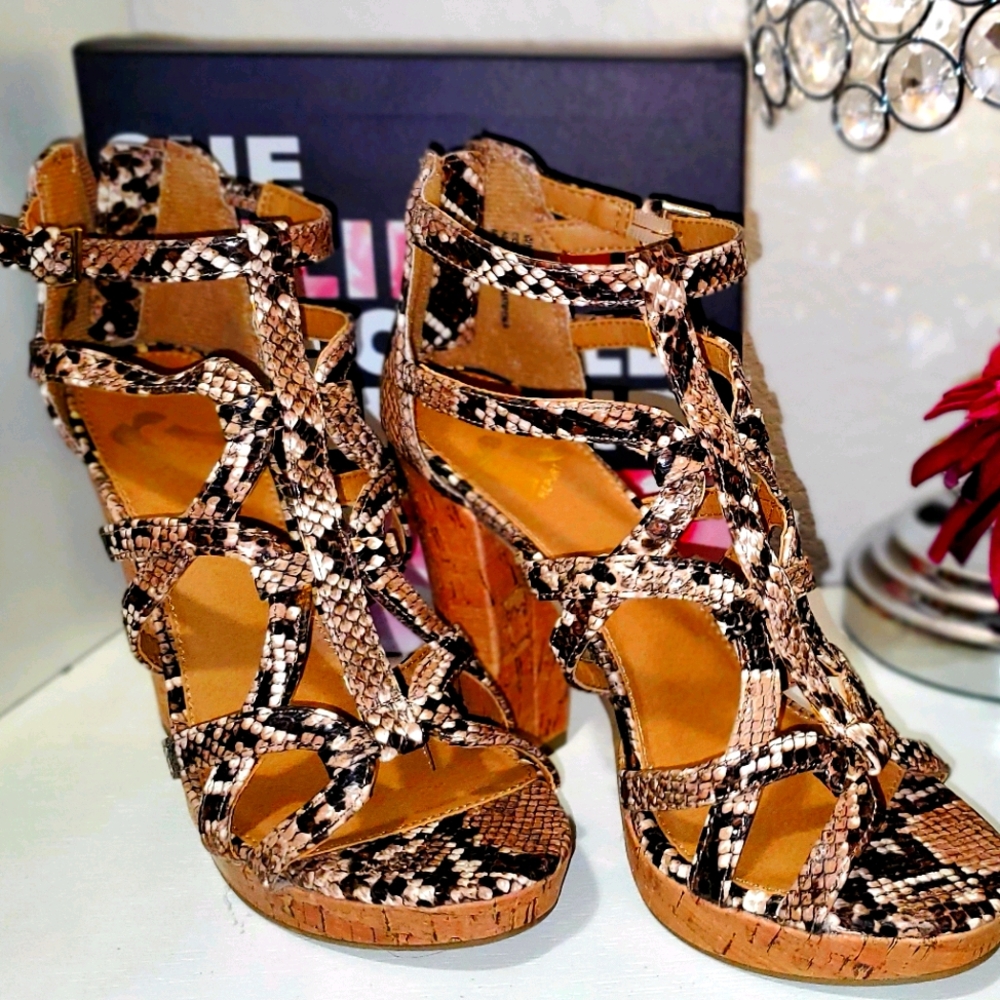 Snakeskin (faux) print ankle dress sandal heels